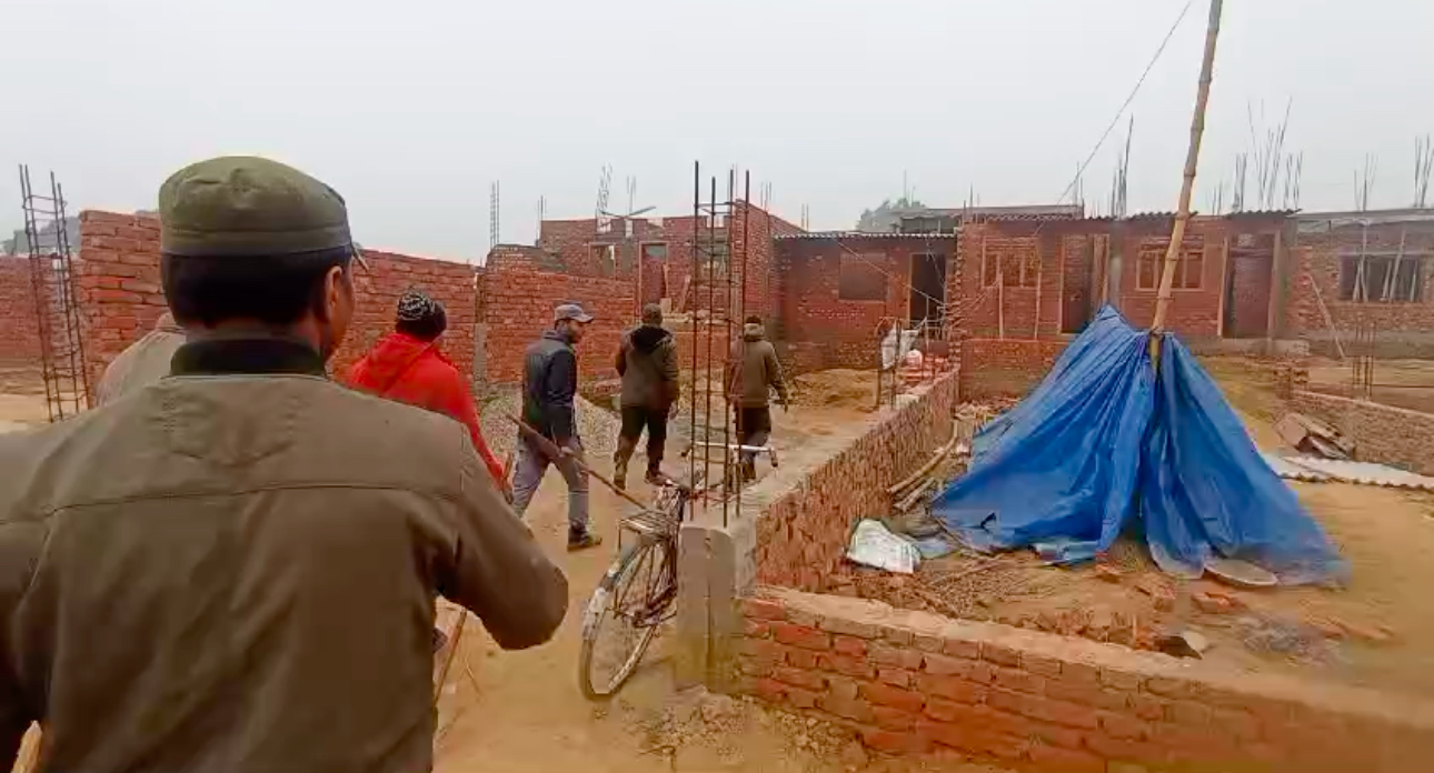 जनकपुरधाममा सिया रघुनाथ सदन मन्दिरको जग्गामा भइरहेको अवैध निर्माण रोकियो