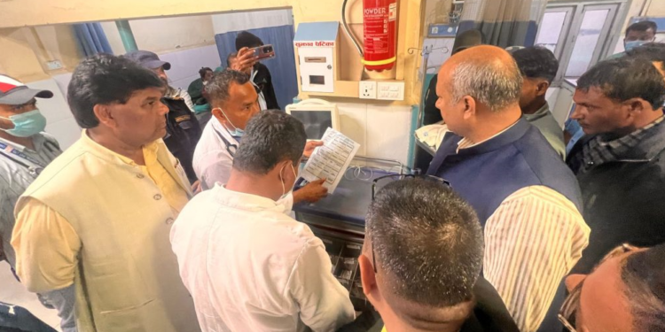 सर्लाहीमा अनुगमन: आठवटा अवैध निजी अस्पताल बन्द गराउन मुख्यमन्त्री सिंहको निर्देशन