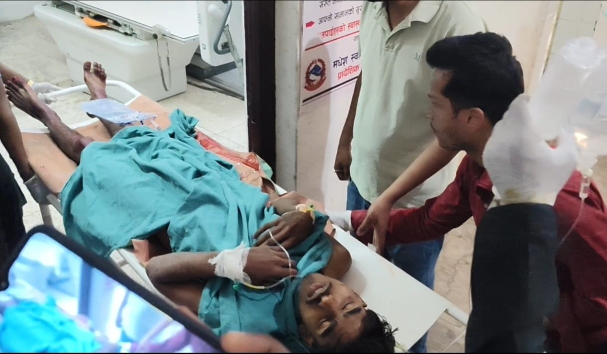 धनुषामा चोकको नाम राख्ने विवाद उग्र, प्रहरीले चलायो गोली