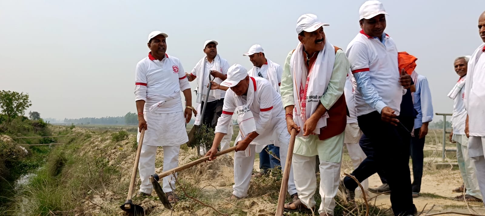 धनुषामा सिँचाई दिवस २०८१ मनाइयो, किसानलाई सिँचाई योजना माग गर्न आग्रह