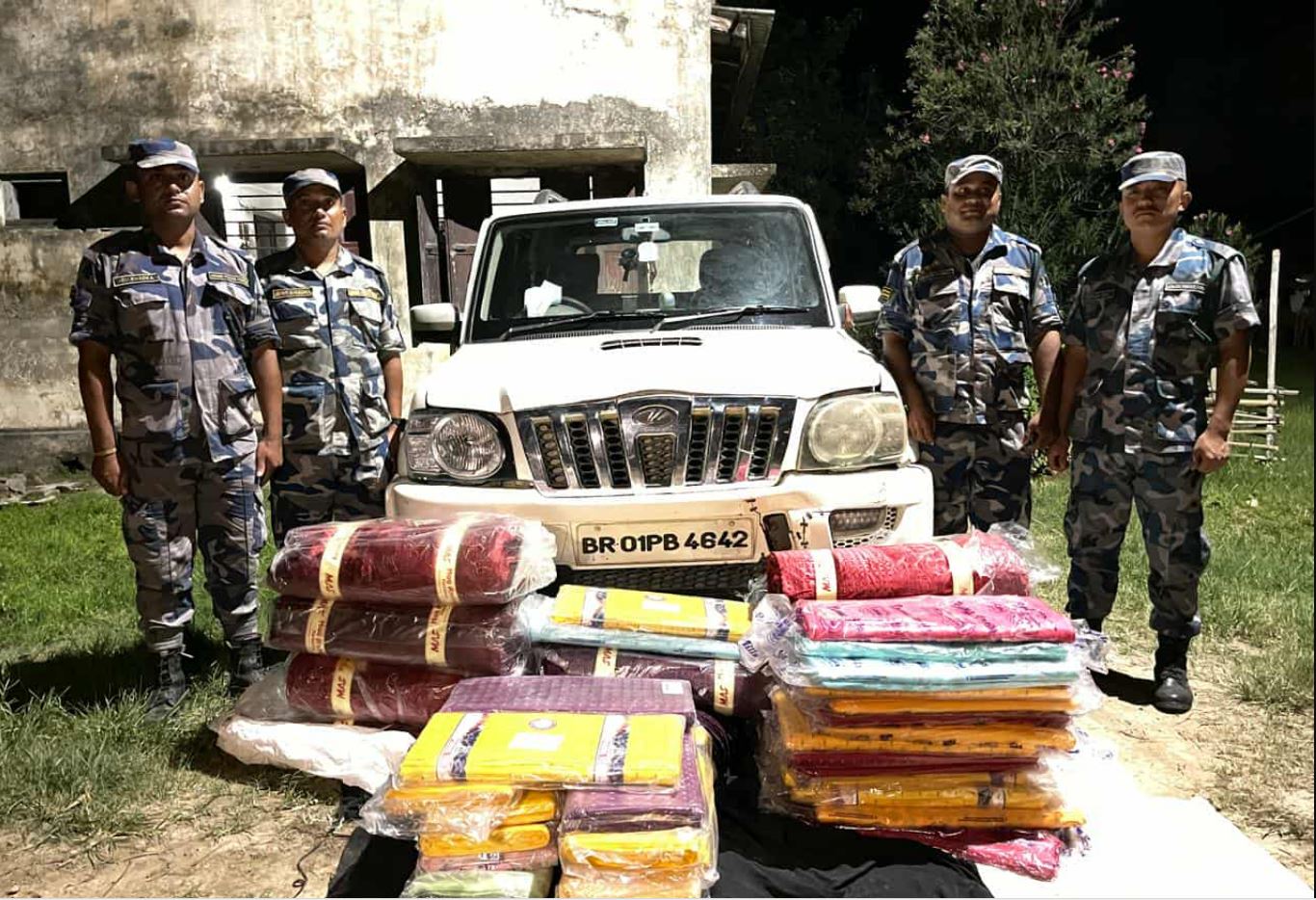 सिरहामा लाखौं मूल्यको भन्सार छलि सामानसहित स्कारपियो बरामद