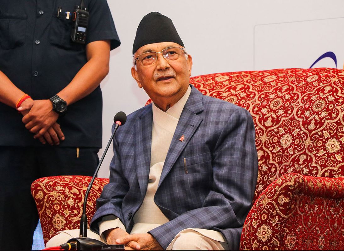 ओलीले छोडे नेपाली सेनाको सुरक्षा घेरो