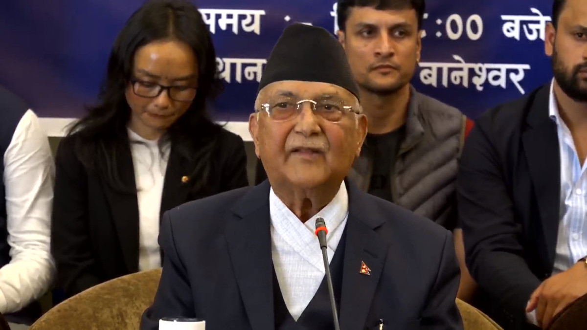 ओलीको आरोप : “देश जलाउने पनि तिनै, अहिले चलाउने पनि तिनै”