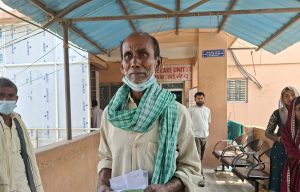 महोत्तरी मोटरसाइकल दुर्घटना: उपचार अभावमा घाइते अजयको ज्यान जोखिममा,