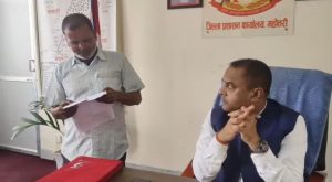 एकडारा गाउँपालिकामा विकास योजनाको भुक्तानी रोकिएको भन्दै सीडीओलाई ज्ञापनपत्र
