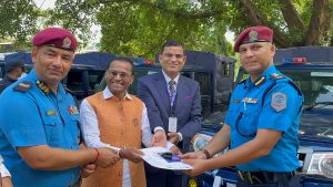 मधेश सरकारले नेपाल प्रहरीलाई १२ पिकअप जिप हस्तान्तरण,