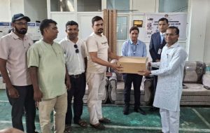 मधेशका आठै जिल्लाका पत्रकार महासंघ शाखालाई कार्यालय सामग्री हस्तान्तरण,