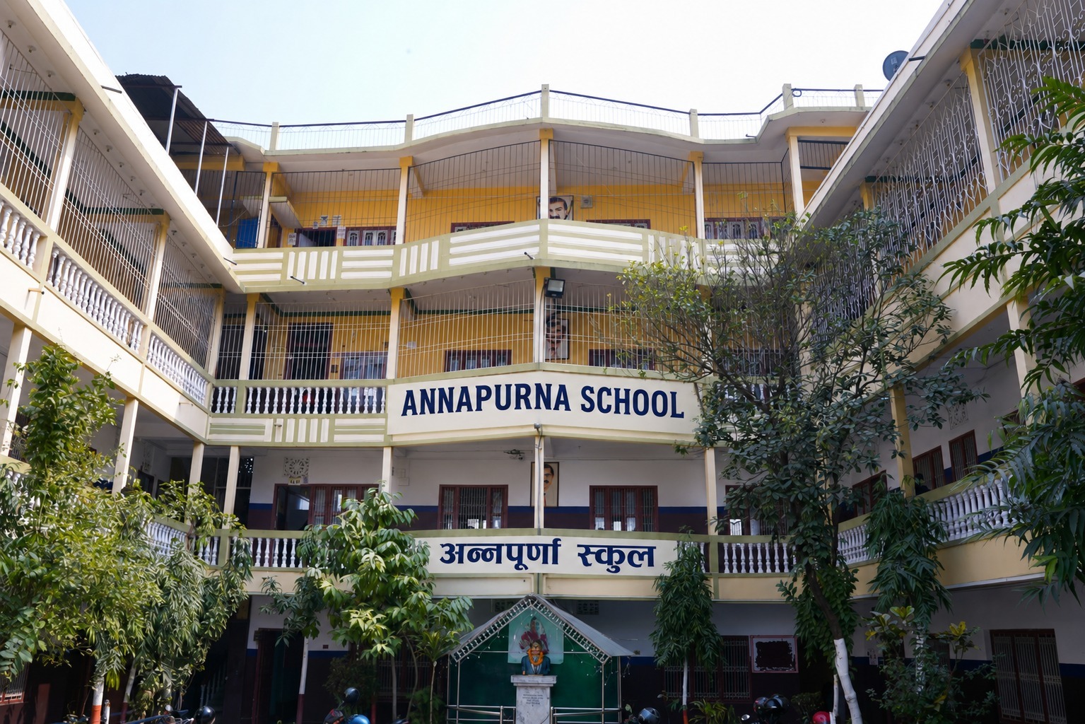अन्नपूर्ण आवासीय माविद्वारा बाढीपीडितका लागि १ लाख सहयोग
