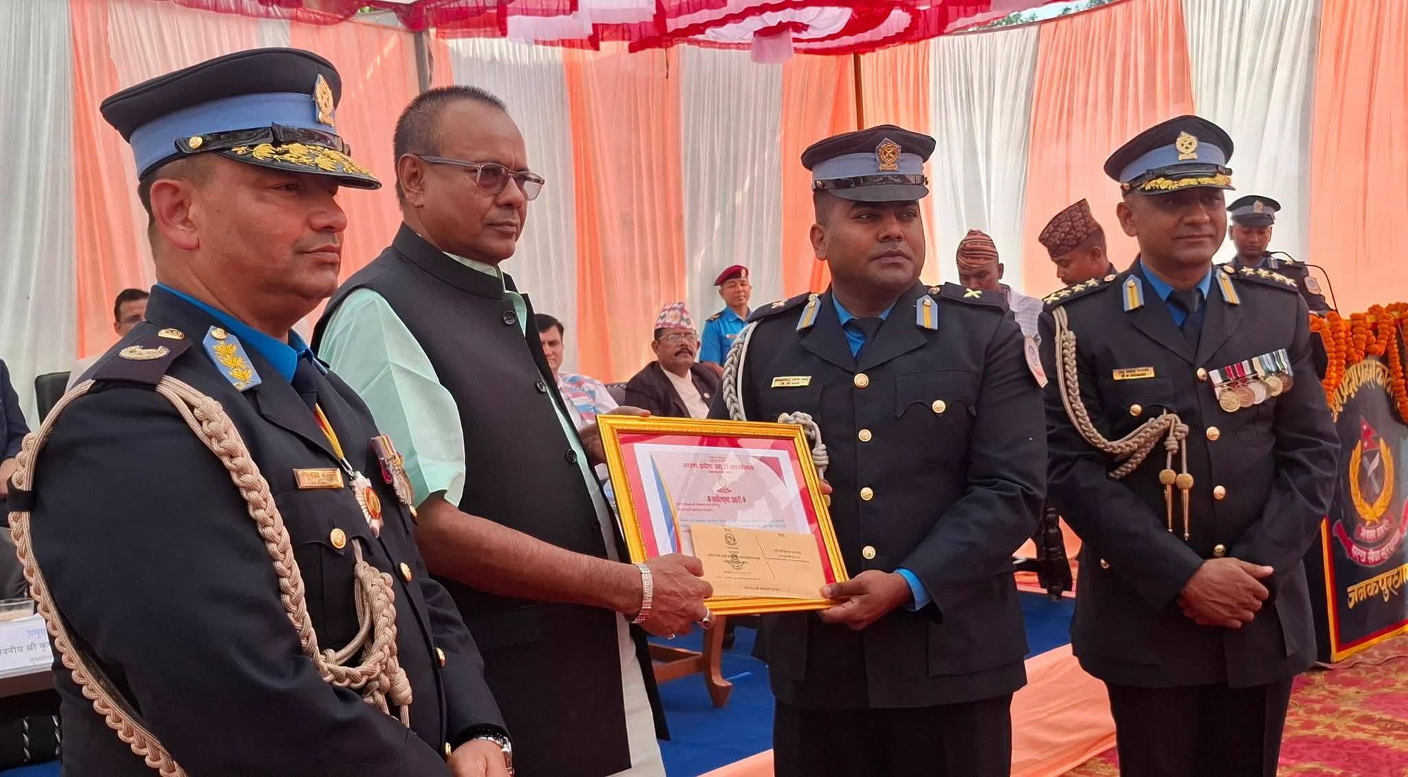 मधेश प्रदेशकै उत्कृष्ट प्रहरी बने महोत्तरीका प्रहरी निरीक्षक साह,